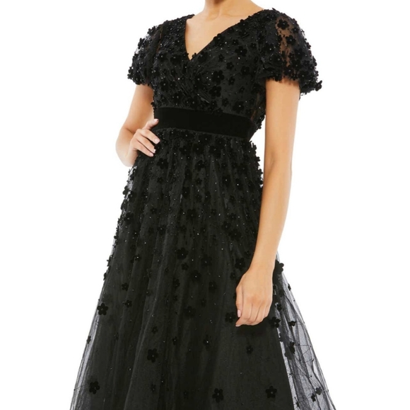 Mac Duggal Floral Applique Cocktail Midi Dress - Picture 2 of 16